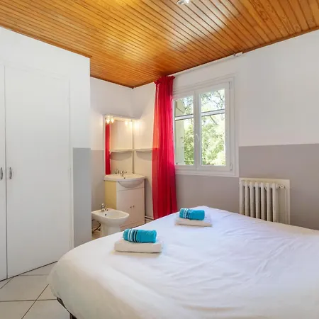2 Entre 2 Et 4 Personne Holiday home Reynes